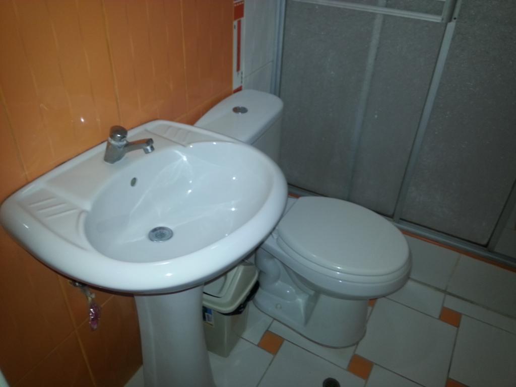 Hostal Puerto Ingles Ilo Bilik gambar