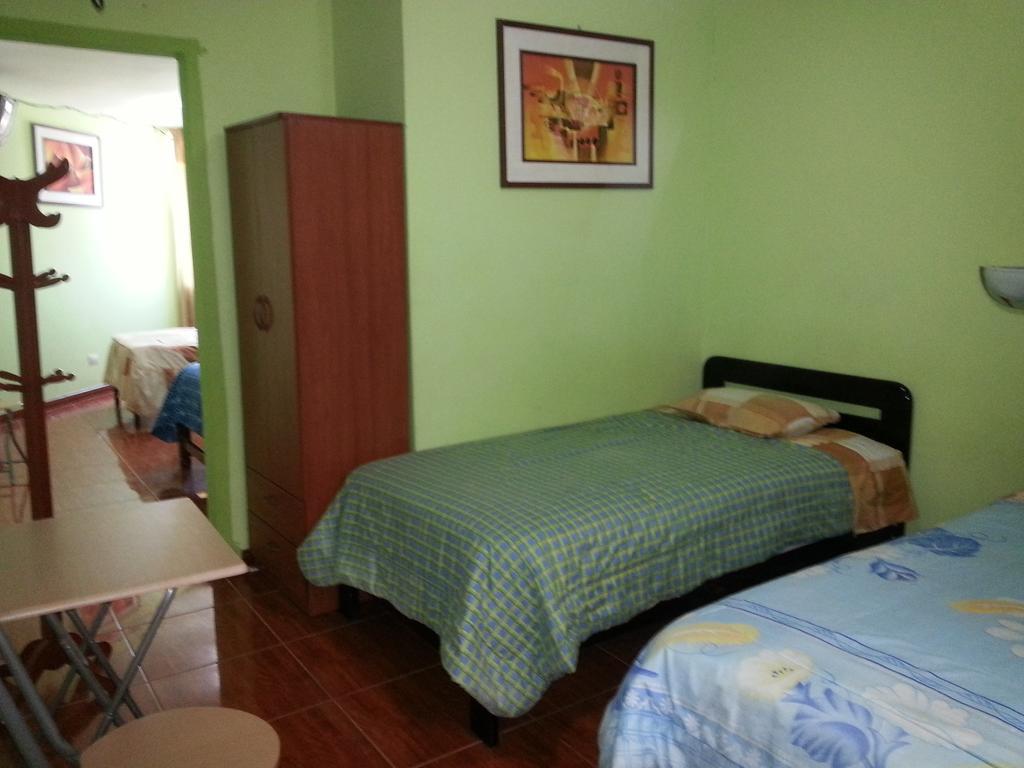 Hostal Puerto Ingles Ilo Bilik gambar